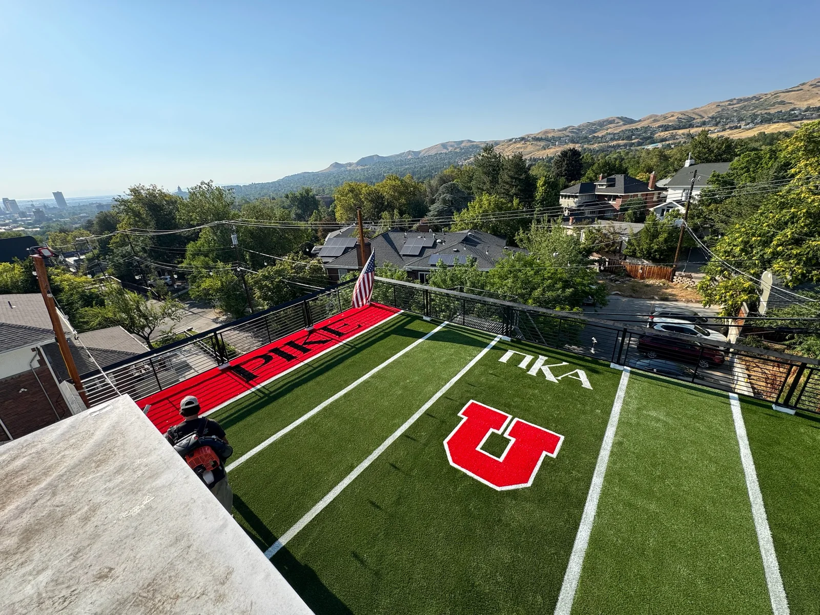 Pike rooftop field photo 2